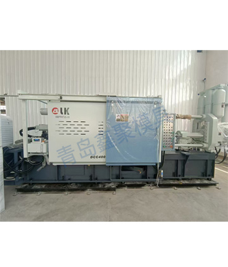 2000噸模具試模中